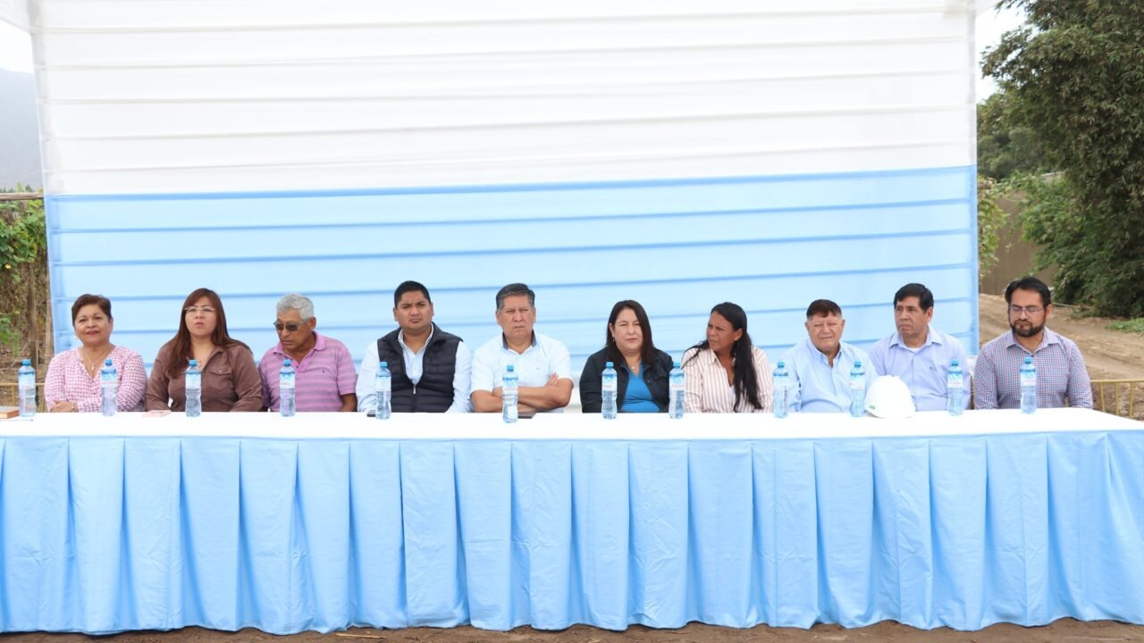 HITO HISTÓRICO EN PAMPA LIBRE: INICIAN OBRA DE AGUA POTABLE TRAS MÁS DE 60 AÑOS DE ESPERA CON EMAPA CHANCAY